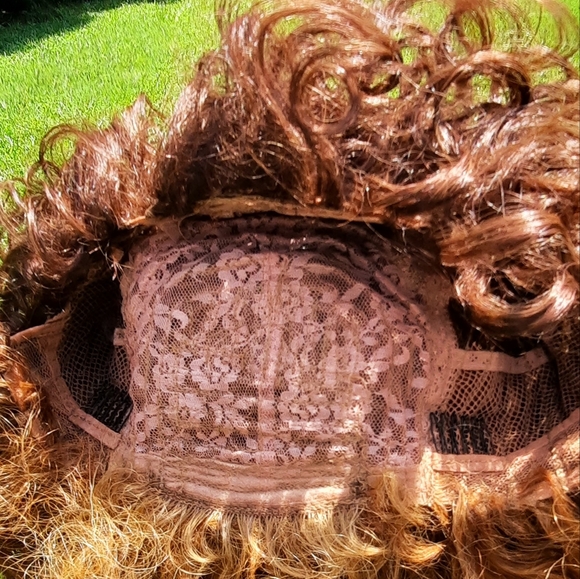 3 tone bouncy curls wig - Picture 12 of 13